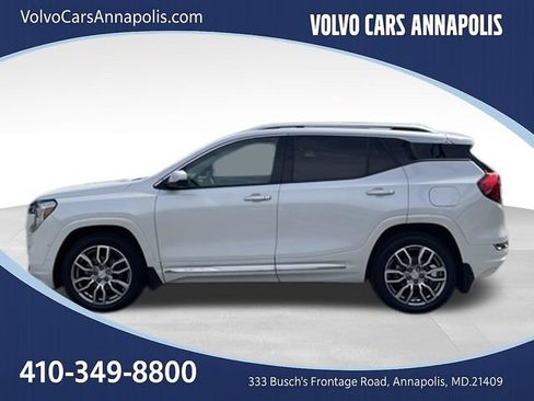 Used 2023 GMC Terrain Denali w/ Denali Premium Package AWD/4WD image 4