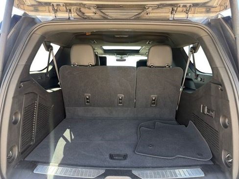 Used 2021 GMC Yukon XL AT4 w/ Rear Media and Nav Package AWD/4WD image 17