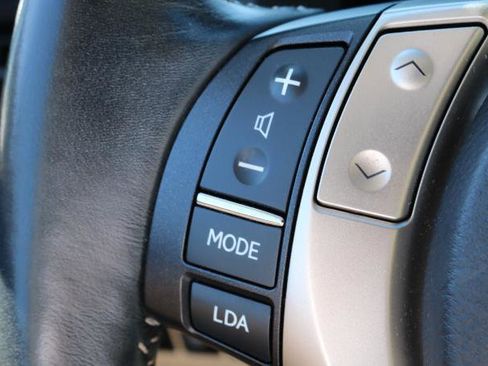 Used 2015 Lexus ES 350 w/ Ultra Luxury Package FWD image 10