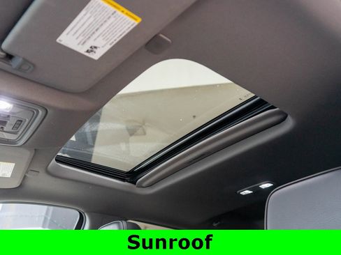 Used 2024 GMC Sierra 3500 Denali w/ Technology Package image 12