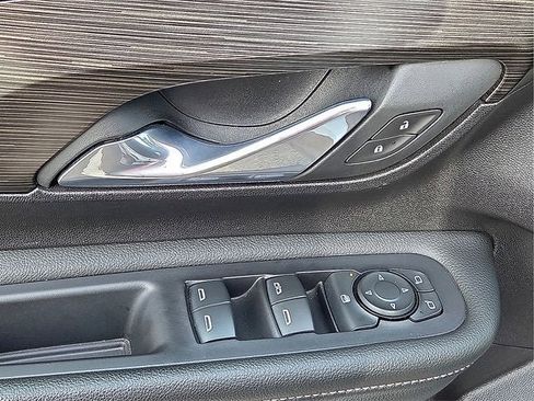 Used 2024 GMC Terrain SLE image 15