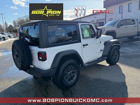 Used 2025 Jeep Wrangler Sport image 6