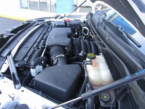 Certified 2023 Chevrolet Suburban Z71 w/ Luxury Package image 10