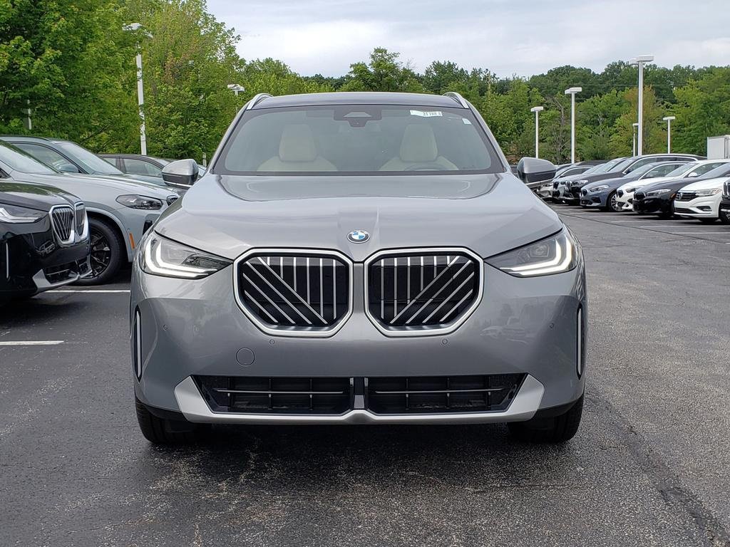 Used 2025 BMW X3 xDrive30i w/ Convenience Package AWD/4WD image 2