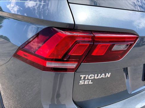 Used 2019 Volkswagen Tiguan SEL Premium R-Line FWD image 29