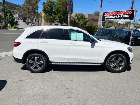 Used 2018 Mercedes-Benz GLC 300 image 8
