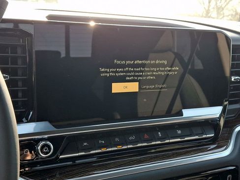 New 2026 GMC Sierra 1500 SLE w/ Preferred Package image 12