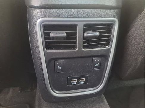 Used 2015 Dodge Charger R/T RWD image 10