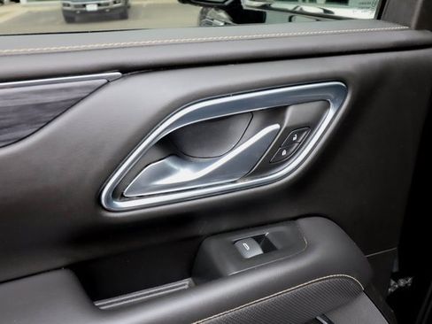 Used 2022 GMC Yukon SLT w/ SLT Premium Package image 58