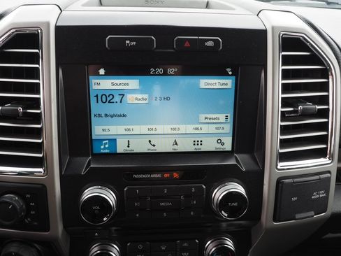 Used 2016 Ford F150 Lariat w/ Equipment Group 502A Luxury AWD/4WD image 24