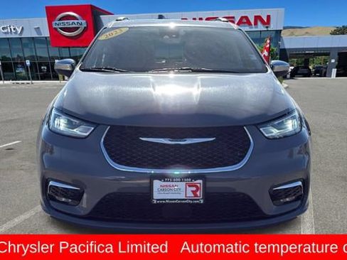Used 2023 Chrysler Pacifica Limited FWD image 8