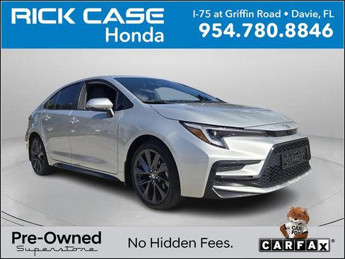 Used 2025 Toyota Corolla SE image 1