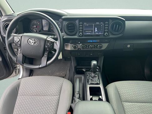 Used 2022 Toyota Tacoma SR image 9