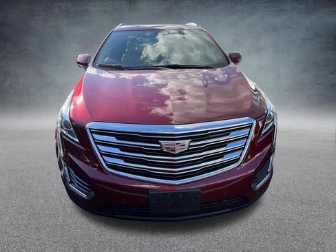 Used 2018 Cadillac XT5 Luxury w/ Driver Awareness Package AWD/4WD image 2