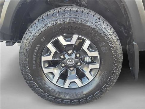Used 2023 Toyota Tacoma TRD Off-Road image 22