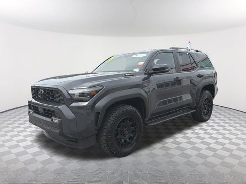 Certified 2025 Toyota 4Runner TRD Off-Road AWD/4WD image 3