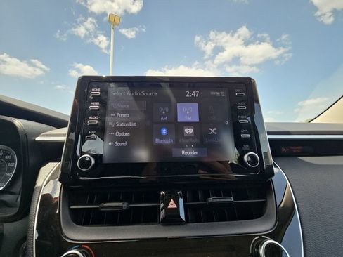 Used 2020 Toyota Corolla LE w/ LE Premium Package FWD image 38
