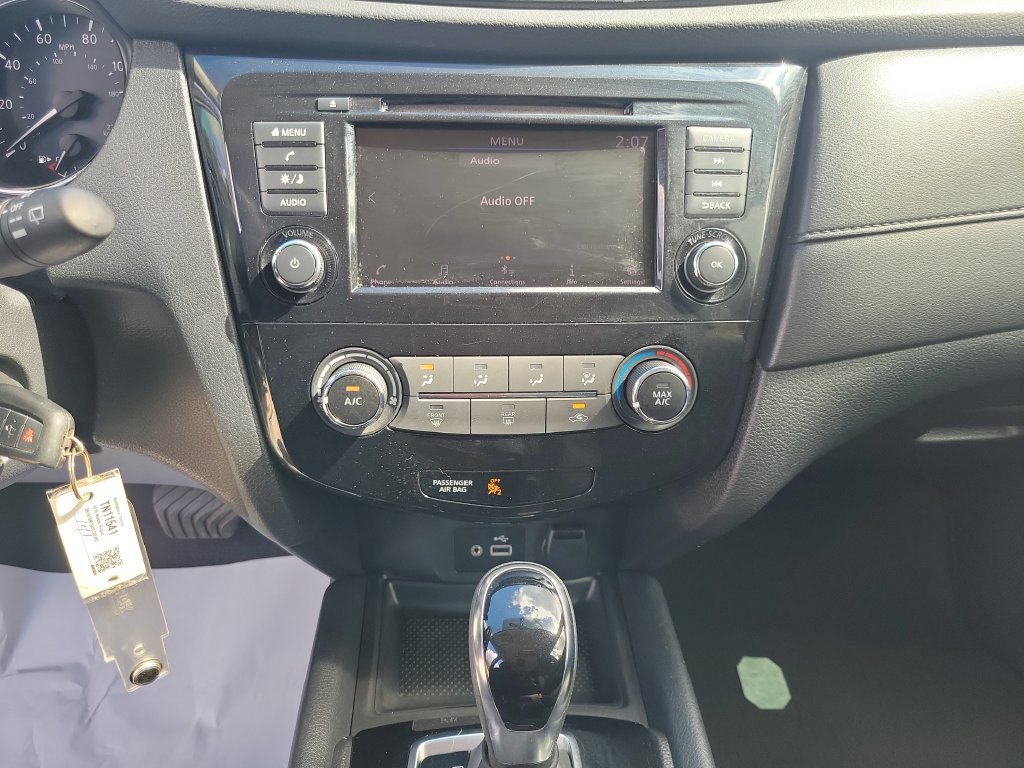 Used 2018 Nissan Rogue S FWD image 26
