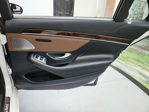 Used 2019 Mercedes-Benz S 450 Sedan image 32