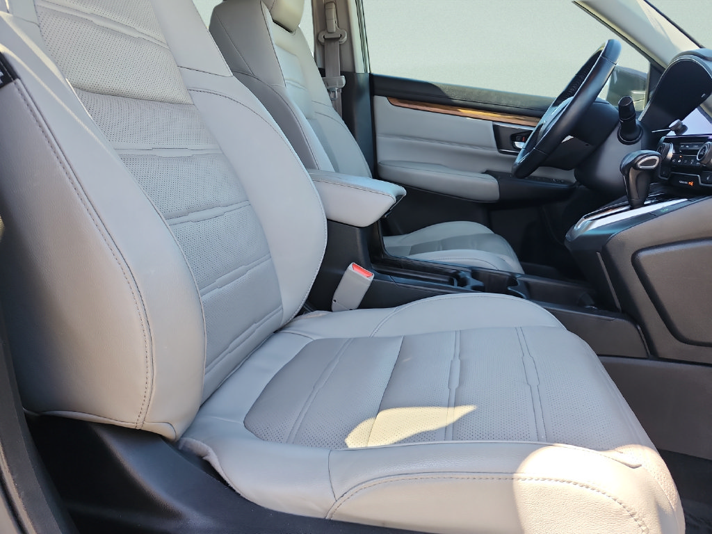 Used 2017 Honda CR-V Touring image 16