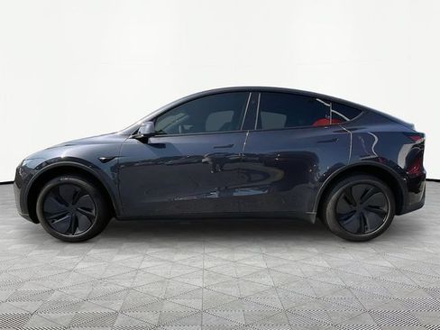 Used 2026 Tesla Model Y 2WD image 4
