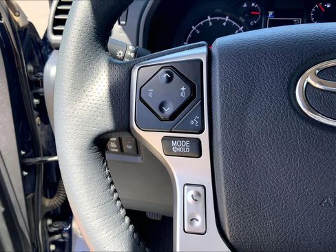 Used 2022 Toyota 4Runner SR5 Premium w/ Moonroof Package AWD/4WD image 24