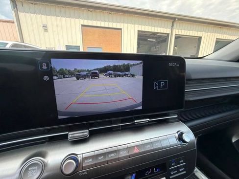 Certified 2025 Hyundai Kona SEL AWD/4WD image 21