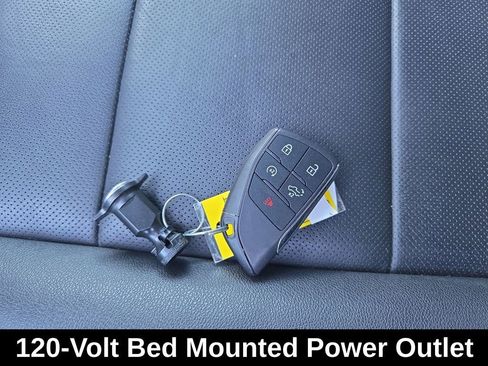 Used 2024 GMC Sierra 1500 SLT w/ SLT Premium Plus Package image 29