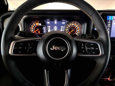 Used 2024 Jeep Wrangler Unlimited Sahara w/ Safety Group AWD/4WD image 18