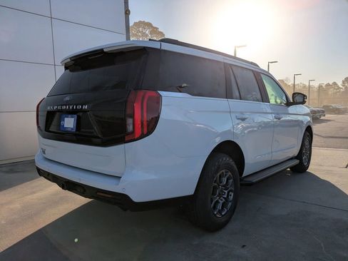 New 2026 Ford Expedition Active RWD image 4