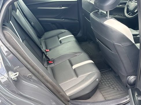 Used 2025 Toyota Camry SE FWD image 15