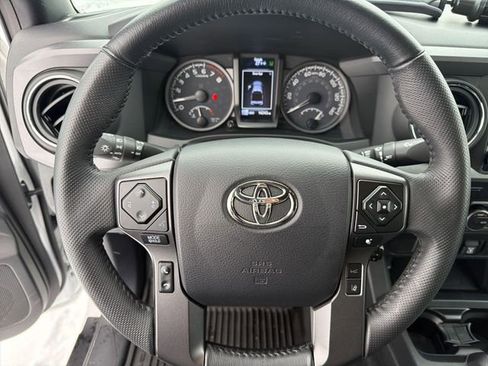 Used 2023 Toyota Tacoma TRD Off-Road image 16