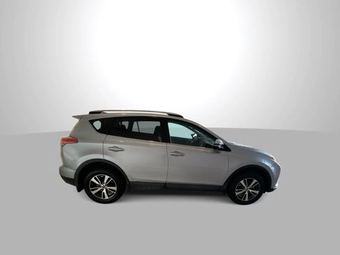 Used 2017 Toyota RAV4 XLE w/ Plus Special Value Package AWD/4WD image 9