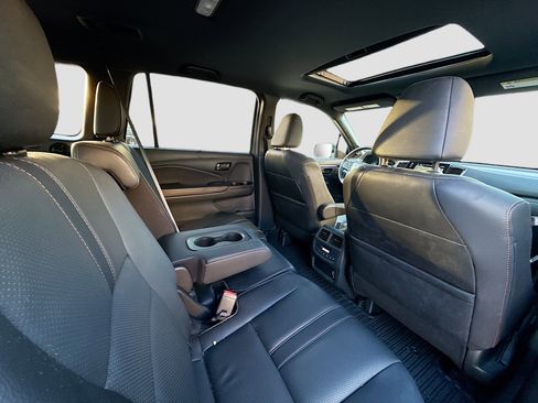 Used 2022 Honda Pilot TrailSport image 30