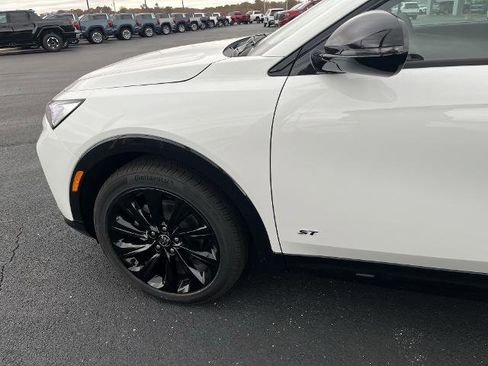 New 2026 Buick Envista Sport Touring image 2