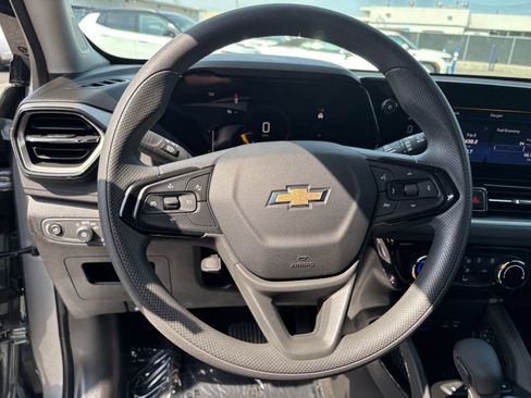 Used 2025 Chevrolet TrailBlazer LT image 29