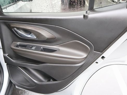 Used 2020 GMC Terrain SLT w/ Elevation Edition image 16