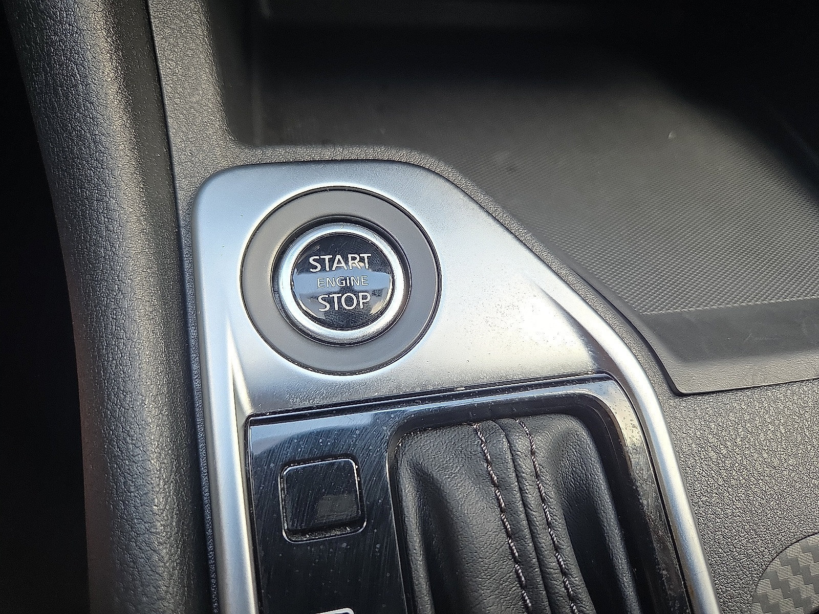 Used 2025 Nissan Sentra SV FWD image 22
