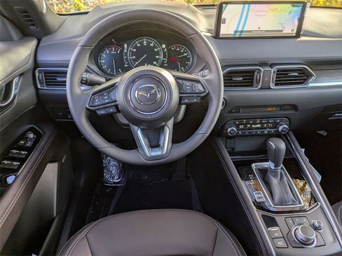 New 2025 MAZDA CX-5 Signature image 14
