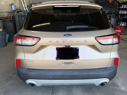 Used 2021 Ford Escape SEL FWD image 4