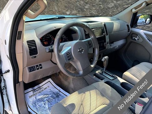 Used 2016 Nissan Frontier SV AWD/4WD image 11