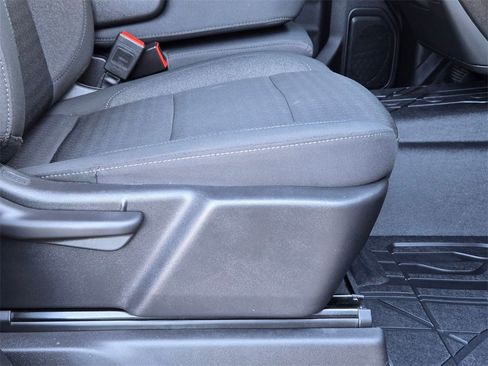 Used 2025 Chevrolet Silverado 2500 Custom w/ Custom Value Package image 27