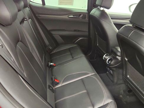 Used 2022 Alfa Romeo Stelvio Ti image 21