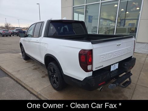 Certified 2025 Honda Ridgeline Black Edition image 5