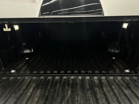 Used 2025 Toyota Tundra Limited AWD/4WD image 29