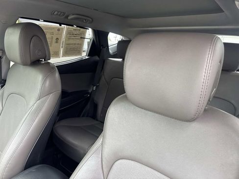 Used 2018 Hyundai Santa Fe Sport w/ 2.4L Tech Package 04 FWD image 19