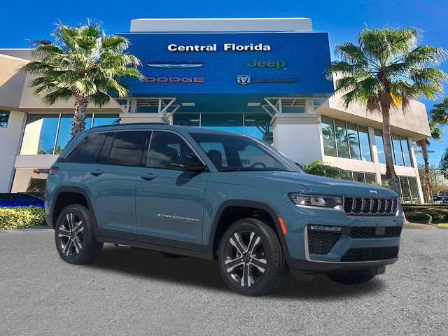 New 2027 Jeep Grand Cherokee Limited RWD image 2