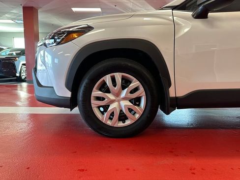 Used 2024 Toyota Corolla Cross L AWD/4WD image 26