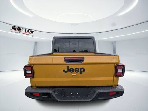 New 2026 Jeep Gladiator Sport AWD/4WD image 4