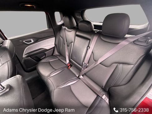 Used 2025 Jeep Compass Latitude image 25